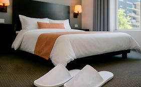 Apart Hotel Petit Palace Suites